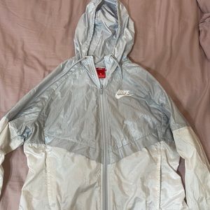 Nike light runners jacket